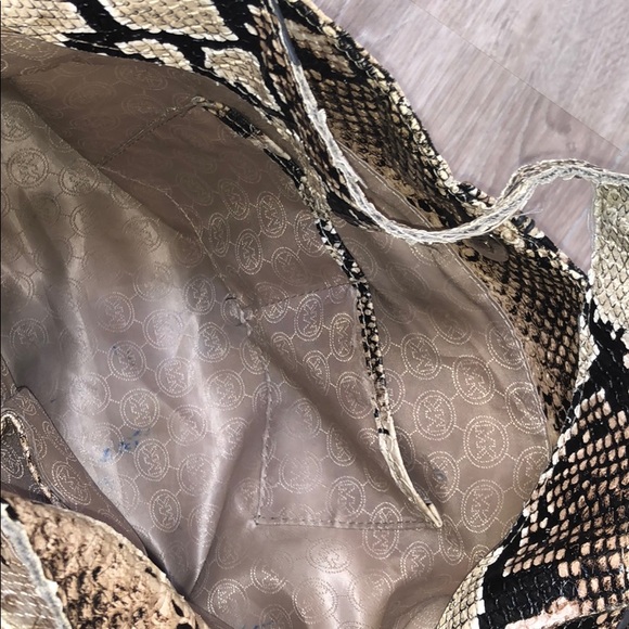 Michael Kors like purse! - Picture 3 of 5